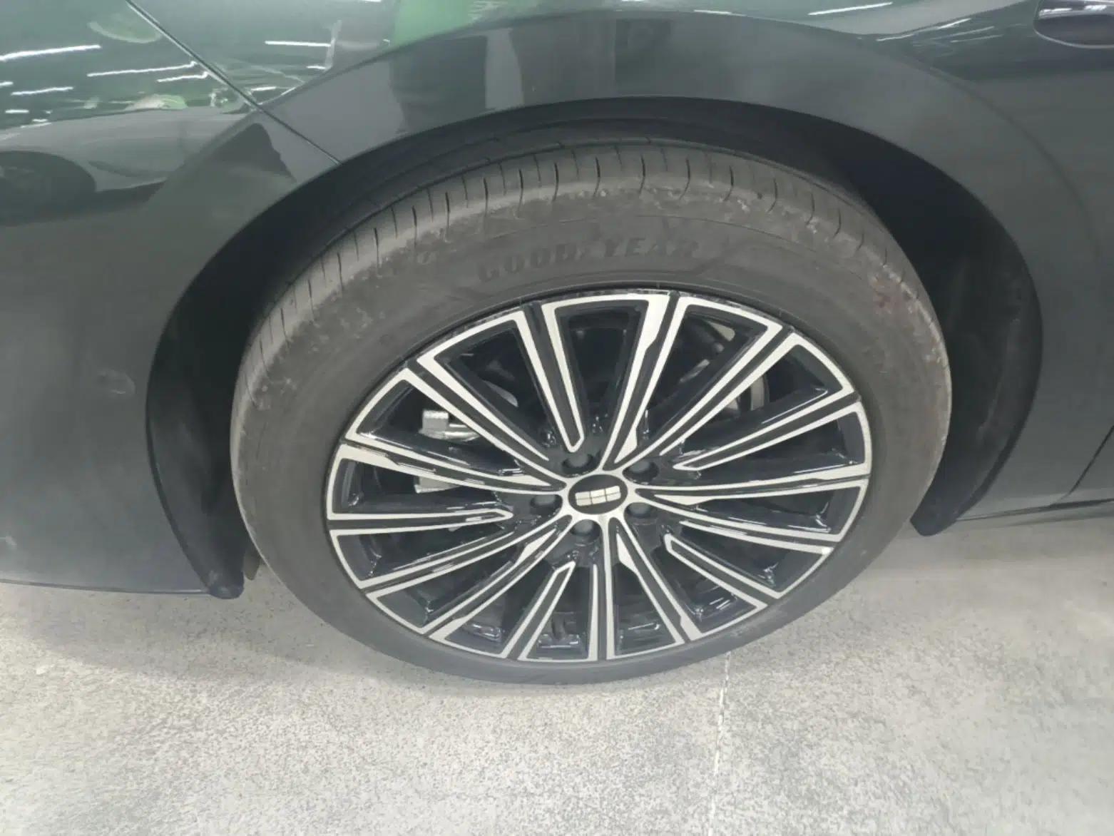 Geely Galaxy 8 2025 130km EM-P Starship Edition — миниатюра 10