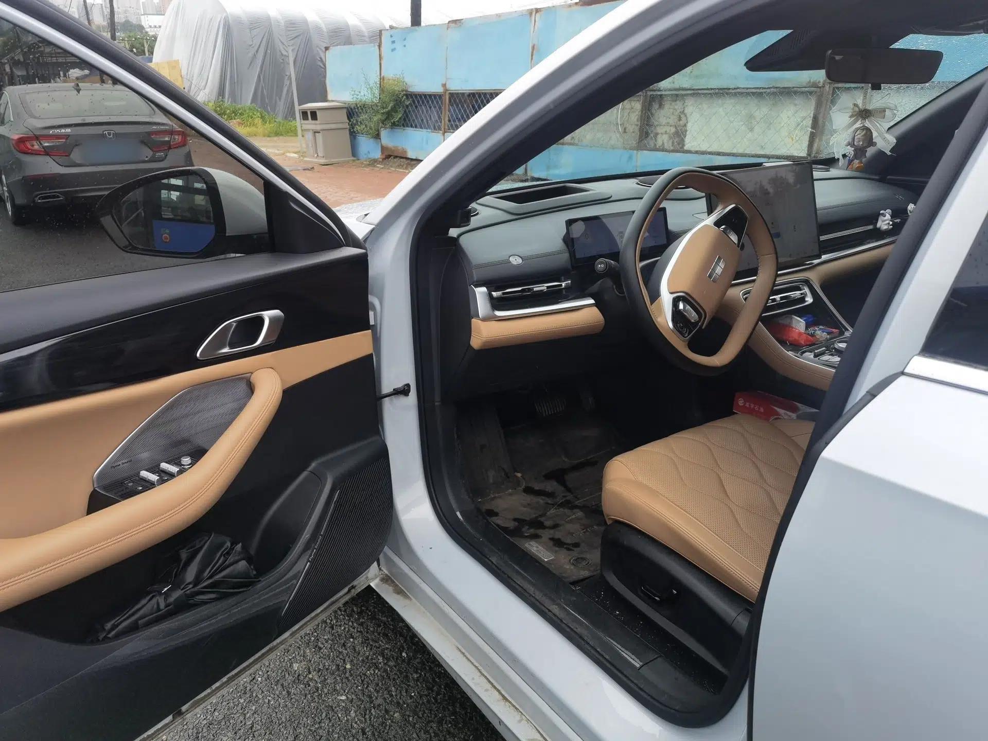 Geely Galaxy A7 2025 Model EM-i 150km Exploration+ Edition — миниатюра 16