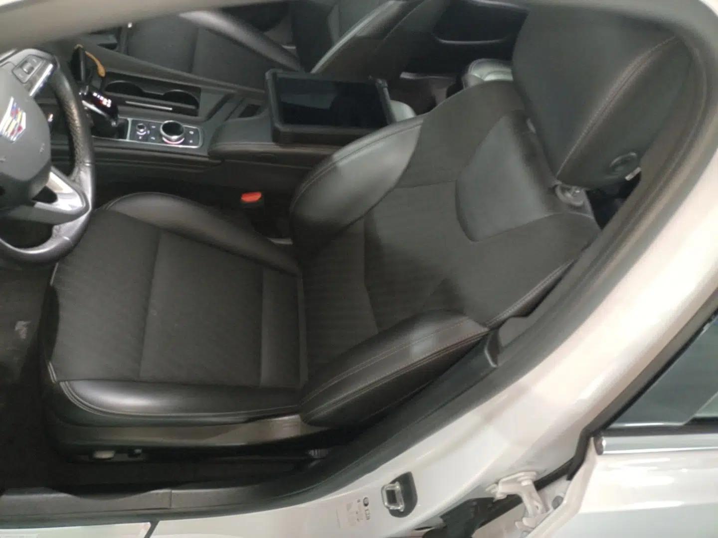 Cadillac CT5 2020 Revised Version 28T Tech Edition — миниатюра 17