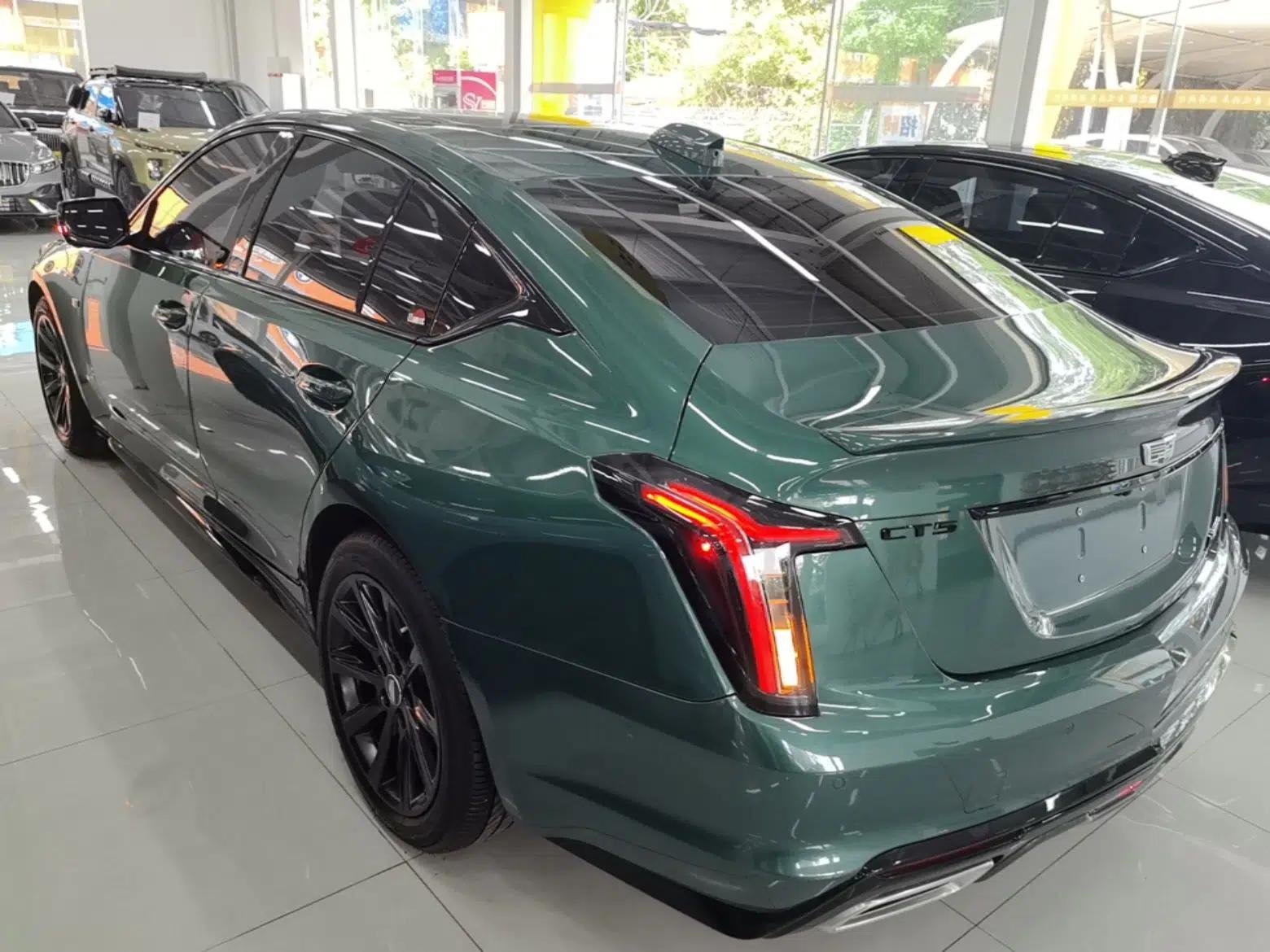 Cadillac CT5 2025 28T Track Performance Edition — миниатюра 4