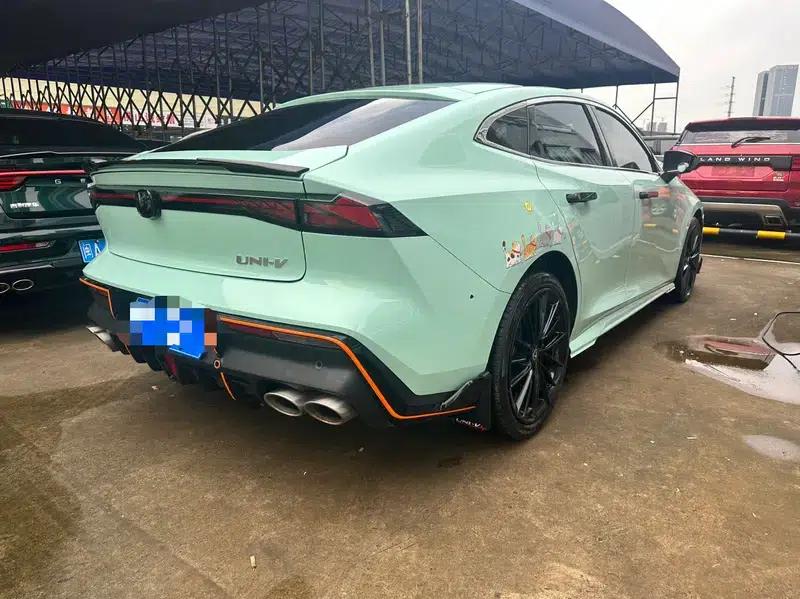Changan UNI-V 2023 1.5T Sport Edition — миниатюра 6