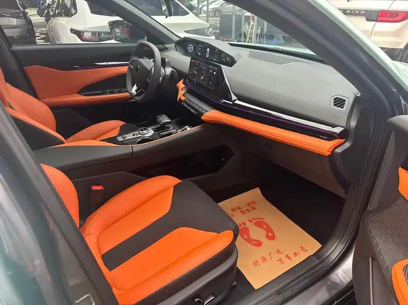 Changan UNI-V 2023 1.5T Sport Edition — миниатюра 8