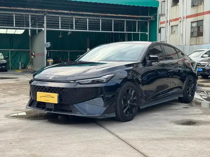 Changan UNI-V 2024 1.5T Premium Edition — миниатюра 1