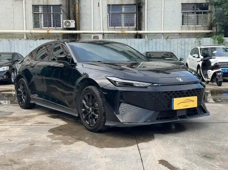Changan UNI-V 2024 1.5T Premium Edition — миниатюра 3