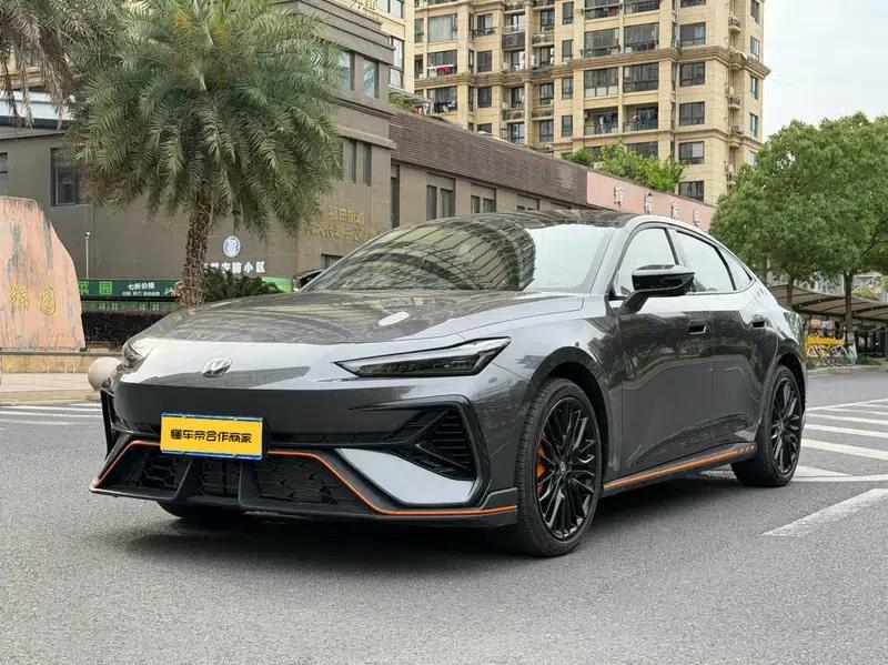Changan UNI-V 2025 Model, Third Generation, 2.0T Sport Edition — миниатюра 1