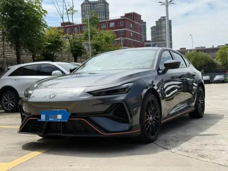 Changan UNI-V 2025 Model, Third Generation, 2.0T Sport Edition — миниатюра 1
