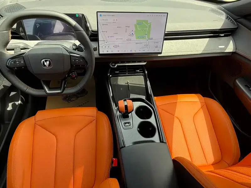 Changan UNI-V 2025 Model, Third Generation, 2.0T Sport Edition — миниатюра 9