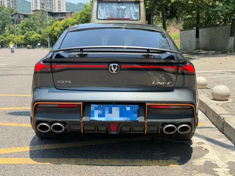 Changan UNI-V 2023 1.5T Sport Edition — миниатюра 5