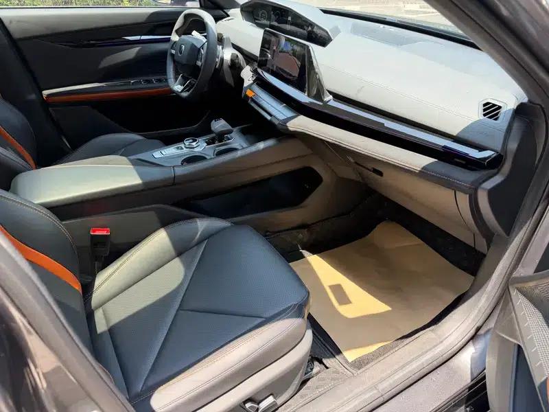 Changan UNI-V 2023 1.5T Sport Edition — миниатюра 6