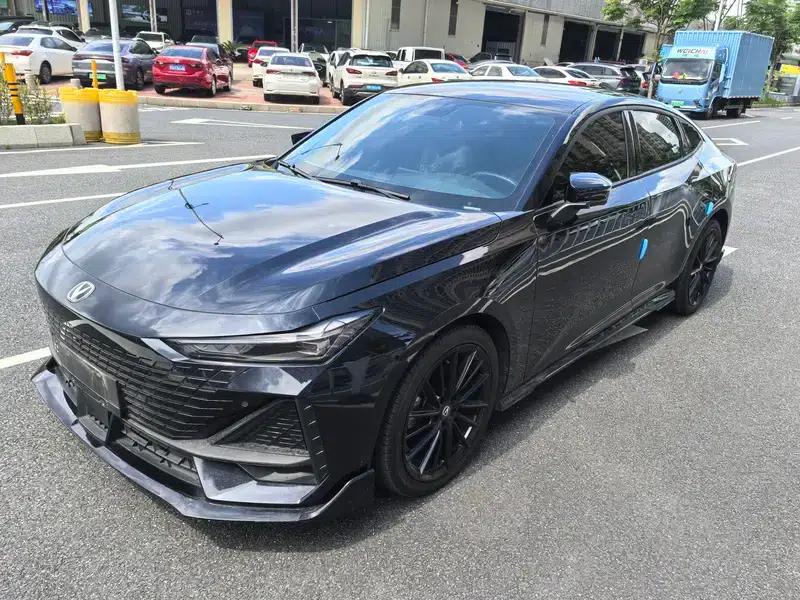 Changan UNI-V 2023 1.5T Premium Edition — миниатюра 1
