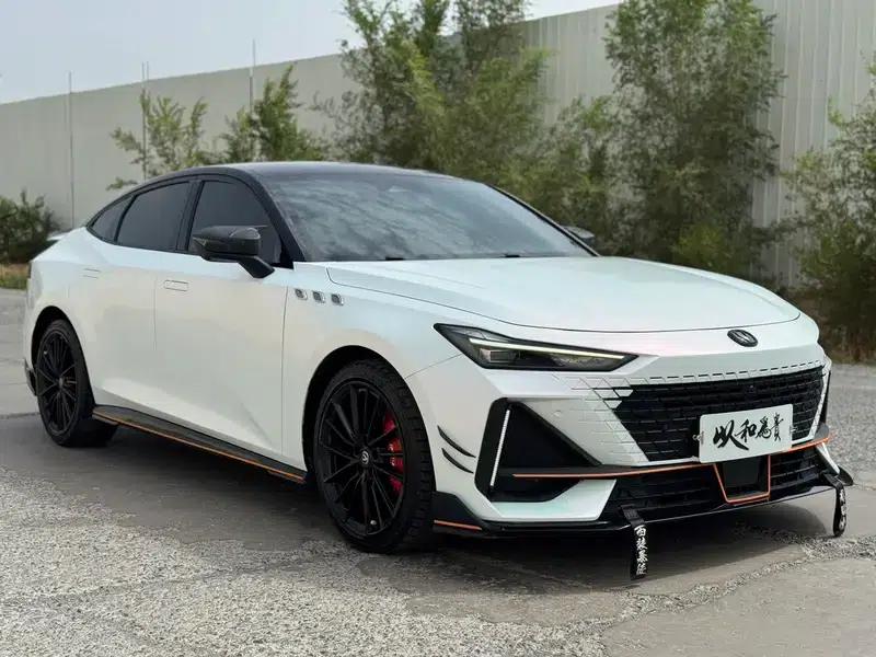 Changan UNI-V 2023 1.5T Sport Edition — миниатюра 3