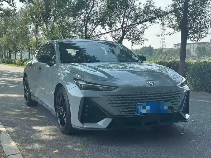 Changan UNI-V 2022 1.5T Smart Navigation Edition — миниатюра 3