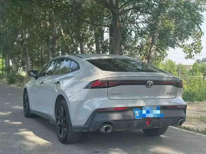 Changan UNI-V 2022 1.5T Smart Navigation Edition — миниатюра 5