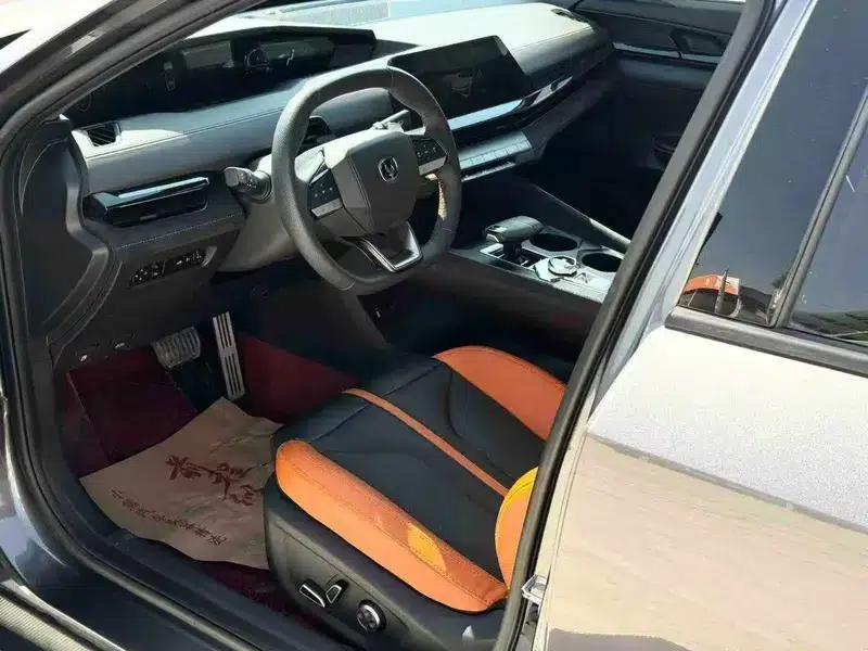 Changan UNI-V 2024 1.5T Premium Edition — миниатюра 9