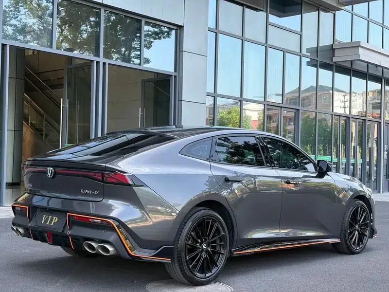 Changan UNI-V 2023 1.5T Sport Edition — миниатюра 6