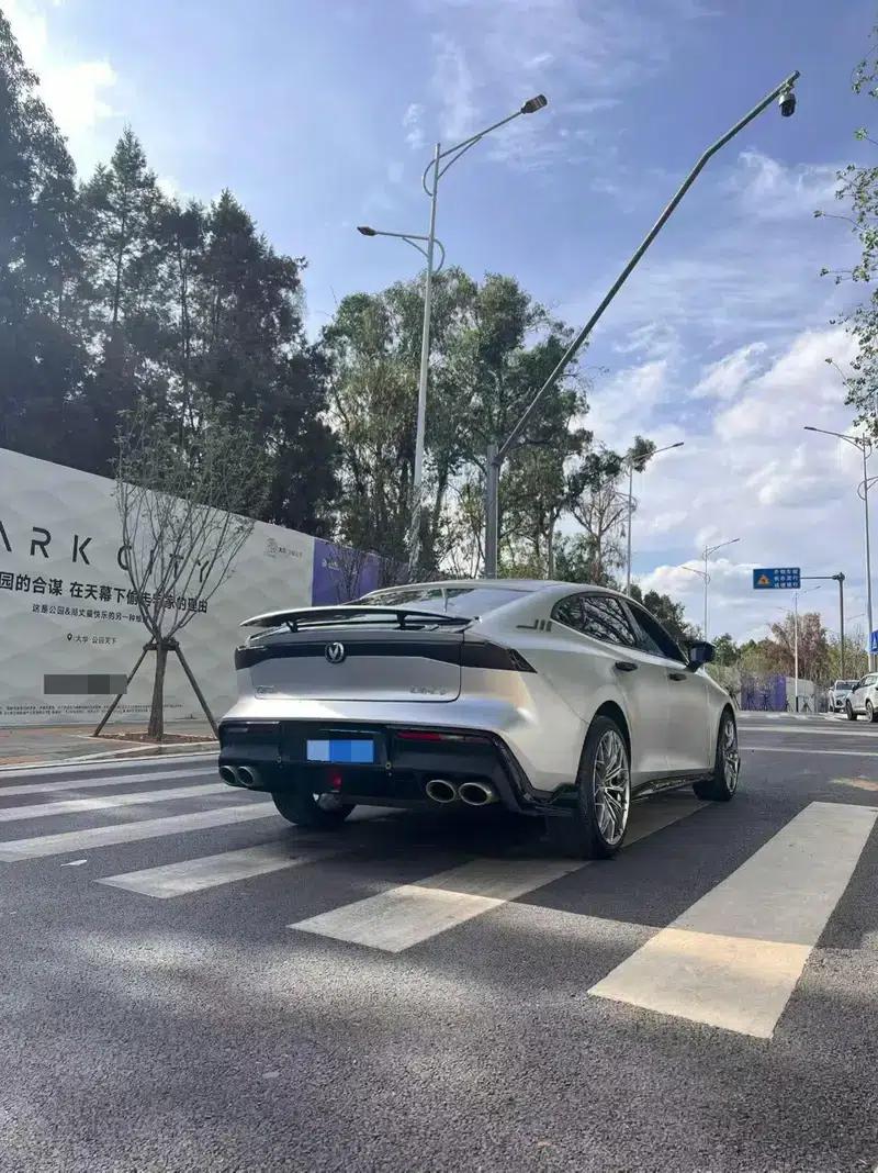 Changan UNI-V 2023 1.5T Sport Edition — миниатюра 7