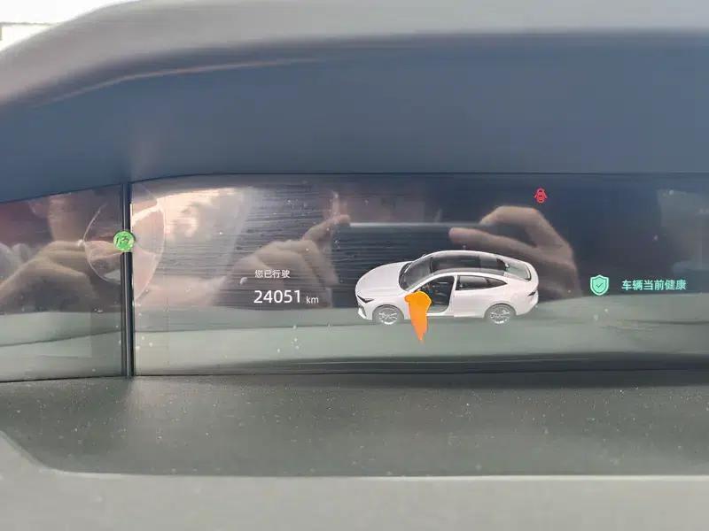Changan UNI-V 2023 1.5T Sport Edition — миниатюра 9