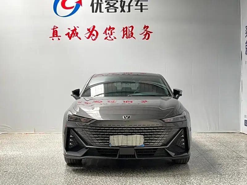 Changan UNI-V 2022 1.5T Premium Edition — миниатюра 2