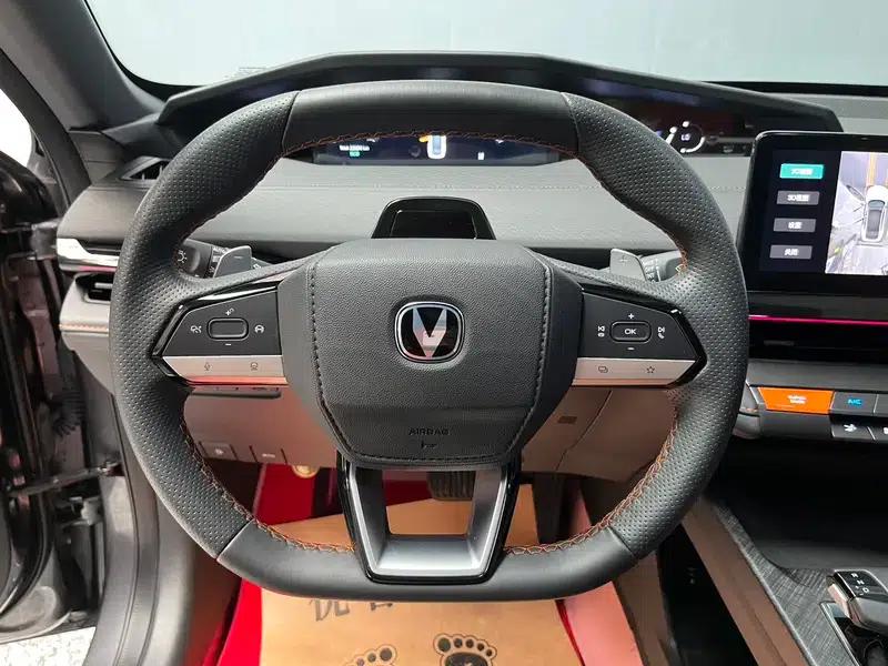 Changan UNI-V 2022 1.5T Premium Edition — миниатюра 14