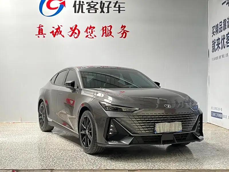 Changan UNI-V 2022 1.5T Premium Edition — миниатюра 3