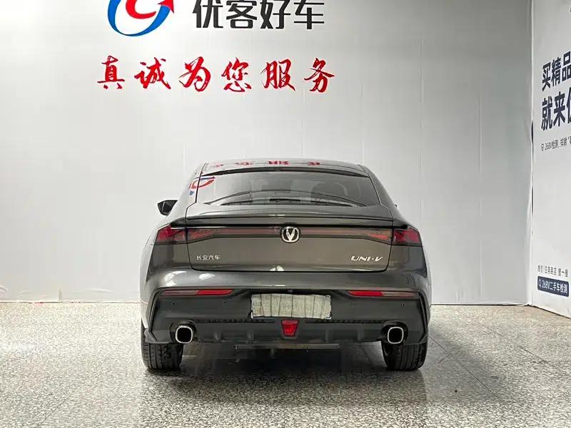 Changan UNI-V 2022 1.5T Premium Edition — миниатюра 5