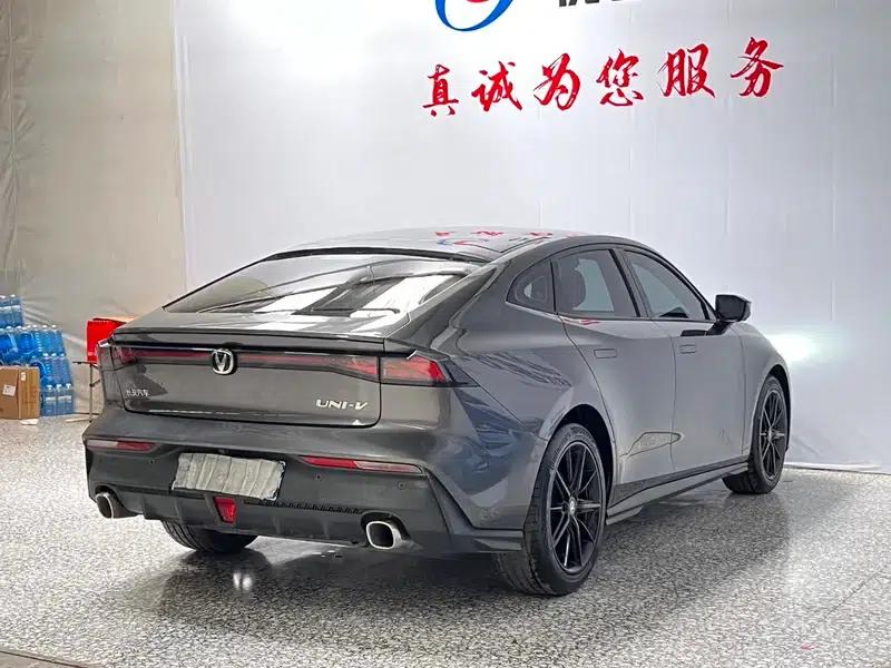 Changan UNI-V 2022 1.5T Premium Edition — миниатюра 6
