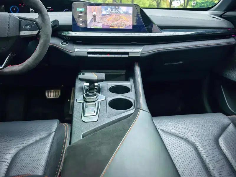 Changan UNI-V 2022 1.5T Premium Edition — миниатюра 11