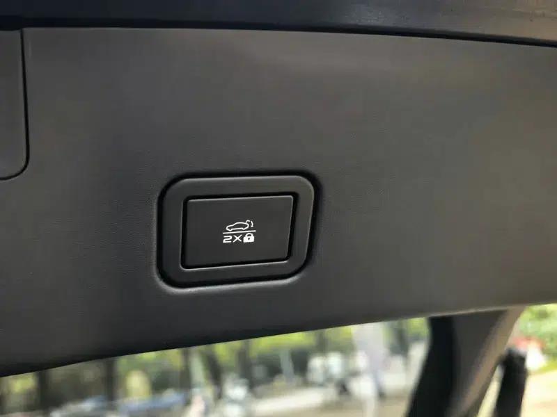 Changan UNI-V 2022 1.5T Premium Edition — миниатюра 10