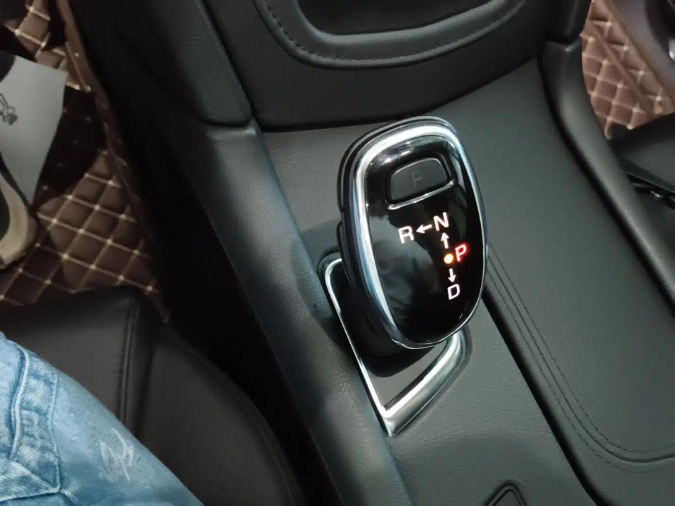 Cadillac XT5 2016 25T Luxury Model — миниатюра 16