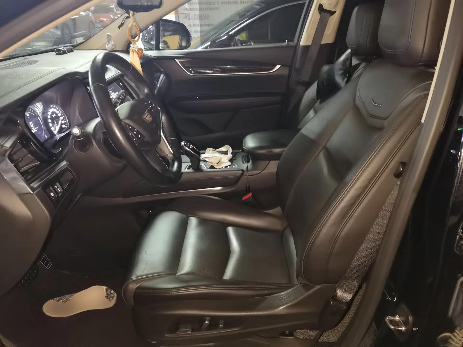 Cadillac XT5 2018 28T Four-Wheel Drive Luxury Model — миниатюра 15