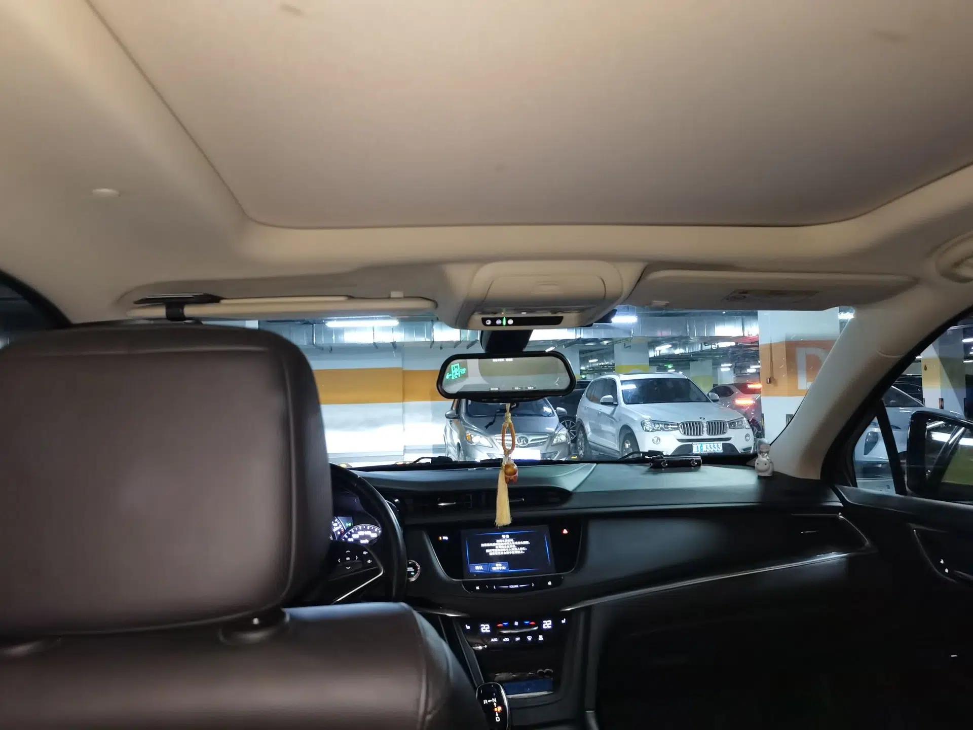 Cadillac XT5 2018 28T Four-Wheel Drive Luxury Model — миниатюра 18