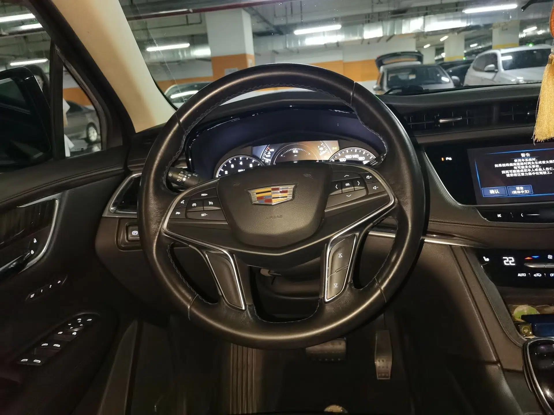 Cadillac XT5 2018 28T Four-Wheel Drive Luxury Model — миниатюра 10