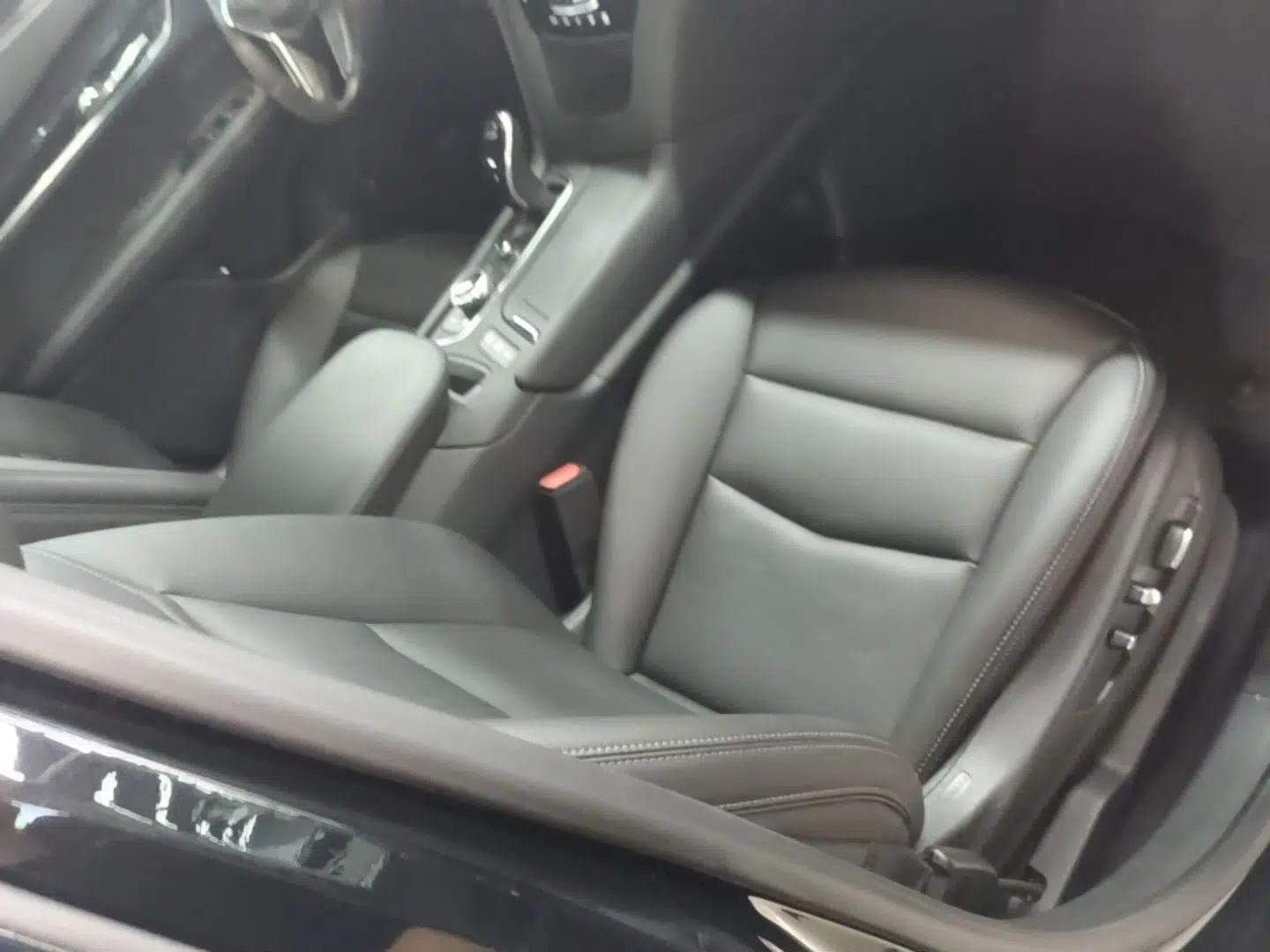 Cadillac XT5 2022 2.0T Two-Wheel Drive Luxury Version — миниатюра 19