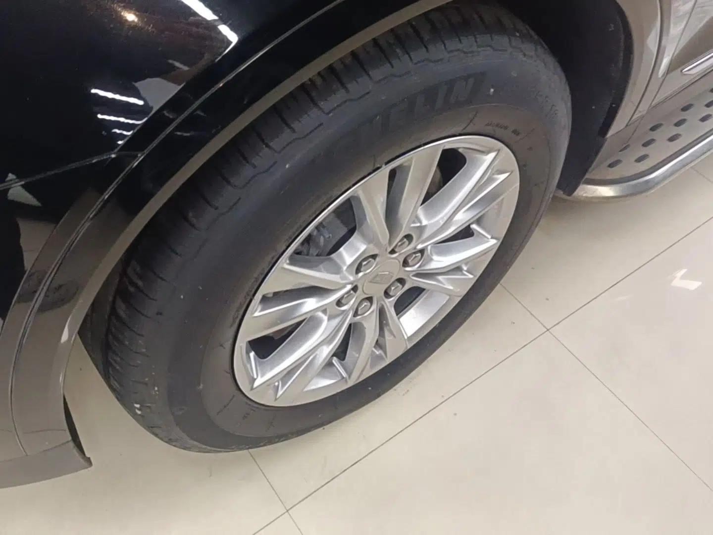 Cadillac XT5 2022 2.0T Two-Wheel Drive Luxury Version — миниатюра 10