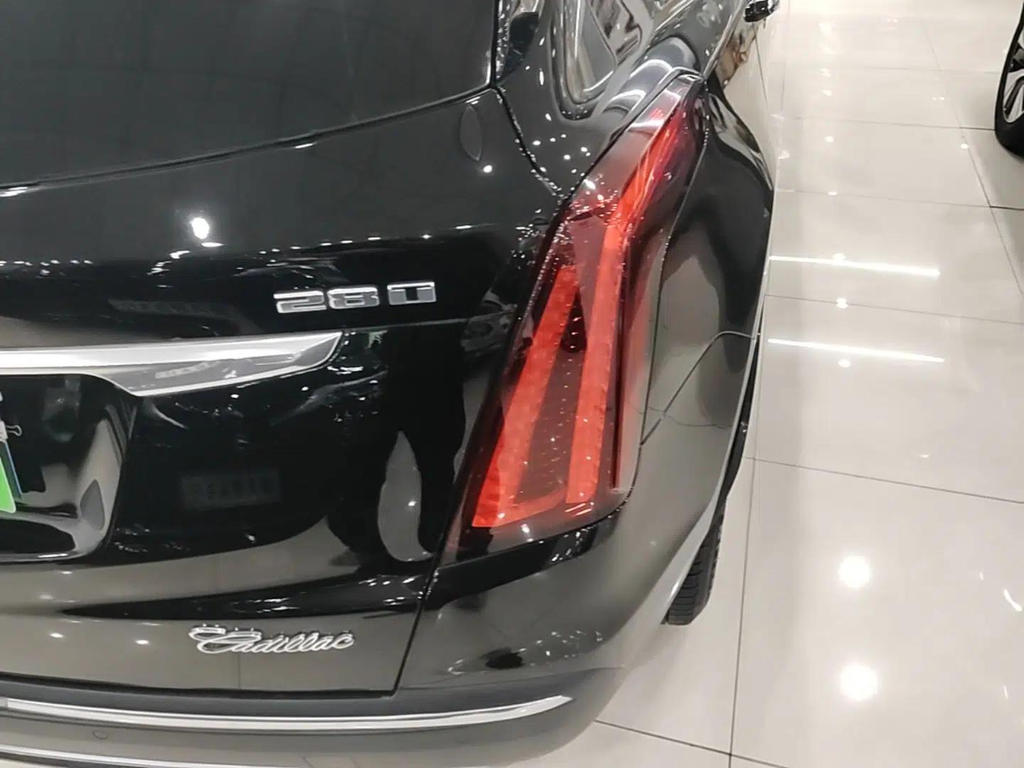 Cadillac XT5 2021 28T Luxury Model — миниатюра 9