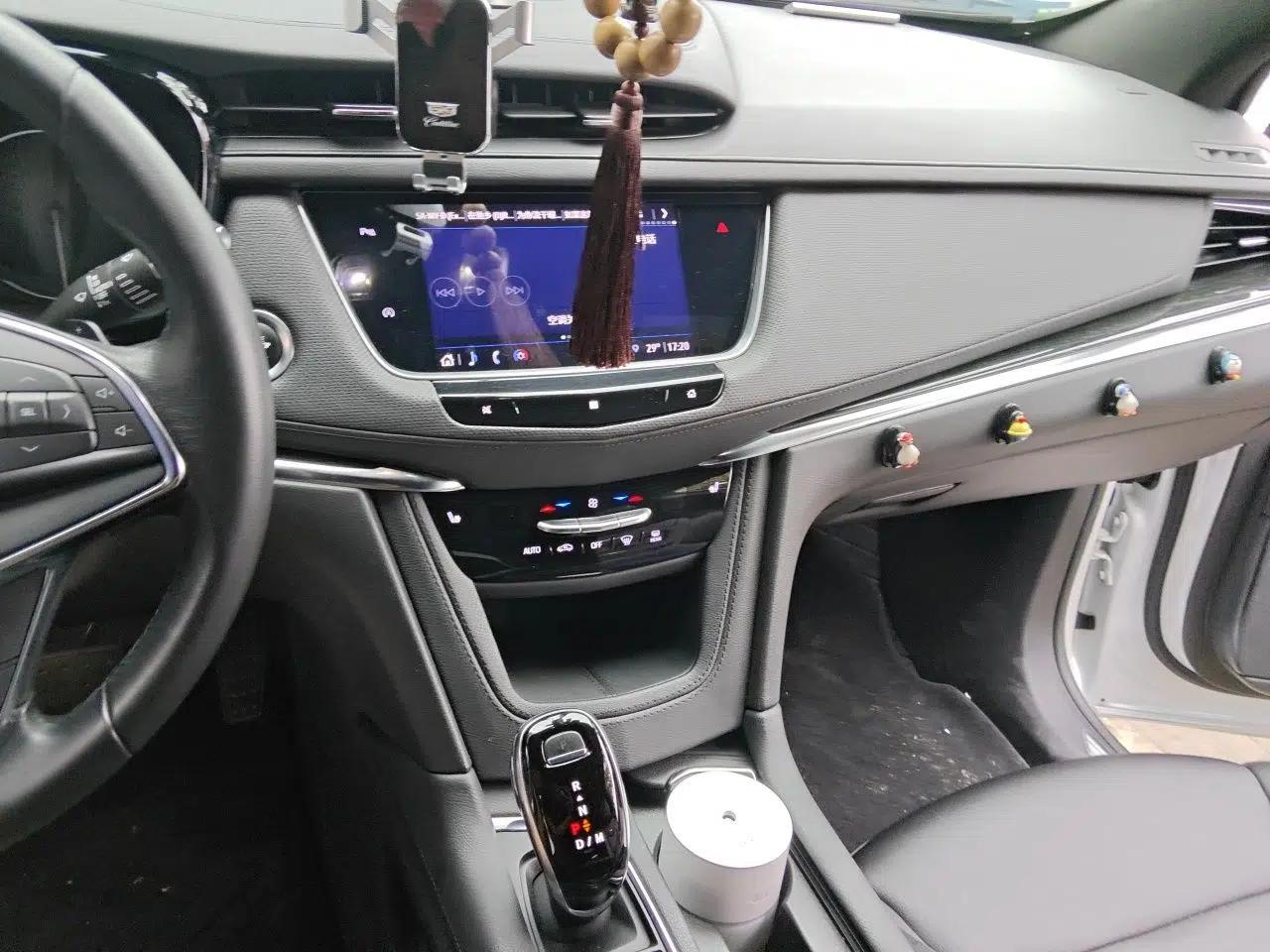 Cadillac XT5 2021 28T Luxury Model — миниатюра 13