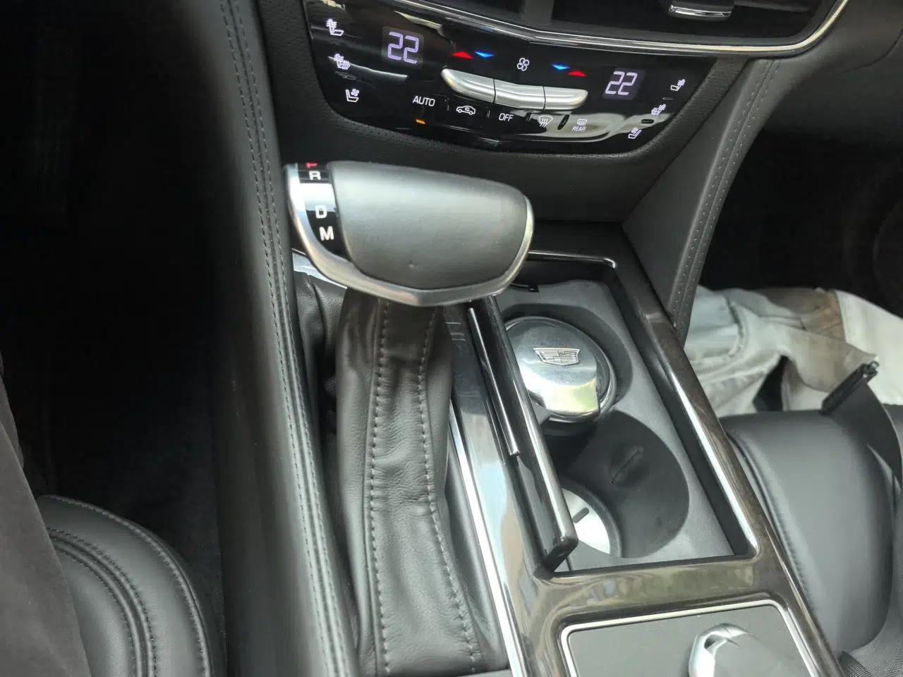 Cadillac CT6 2017 40T Platinum Edition — миниатюра 14