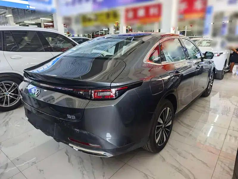 Changan Eado PHEV 2025 Smart Blue Whale 145KM Battleship Edition — миниатюра 4