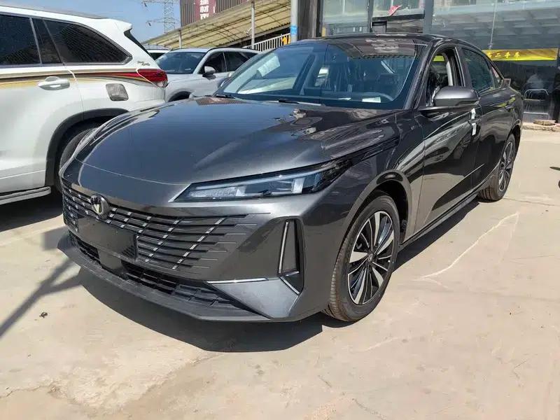 Changan Eado PHEV 2025 Smart Blue Whale 145KM High-Performance Edition — миниатюра 1