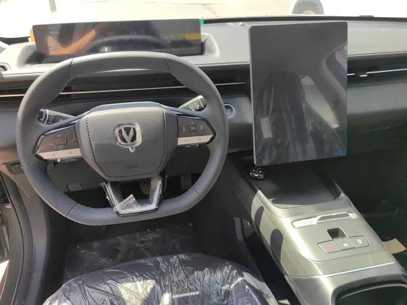 Changan Eado PHEV 2025 Smart Blue Whale 145KM High-Performance Edition — миниатюра 9