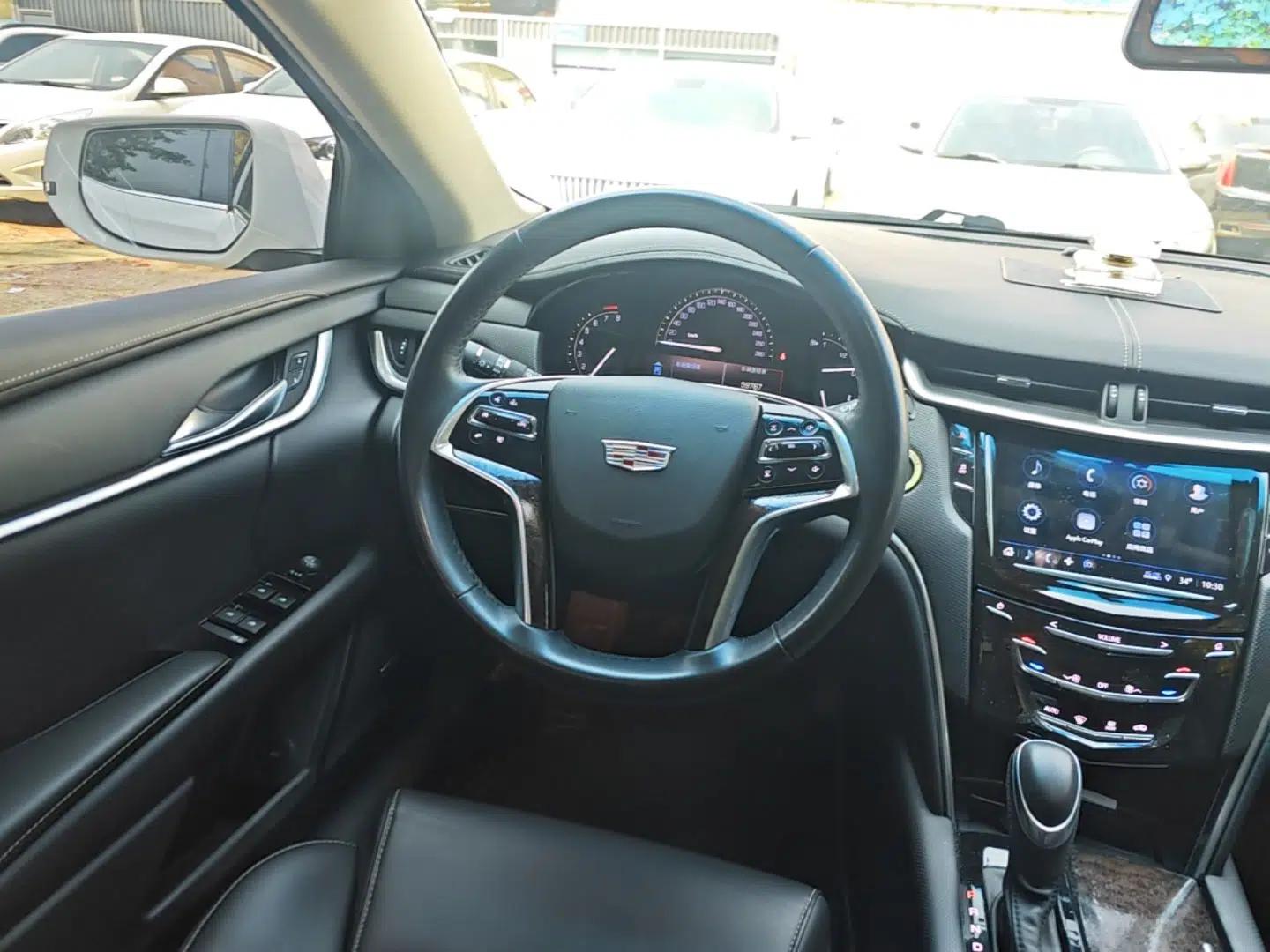 Cadillac XTS 2018 28T Tech Edition — миниатюра 18