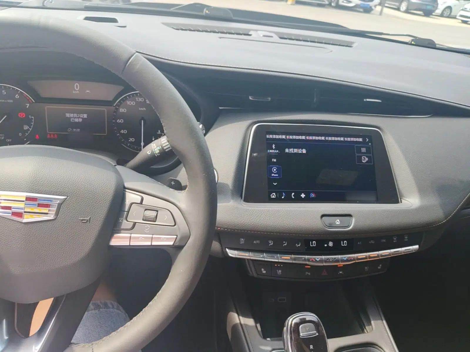 Cadillac XT4 2022 28T Four-Wheel Drive Prestige Version — миниатюра 18