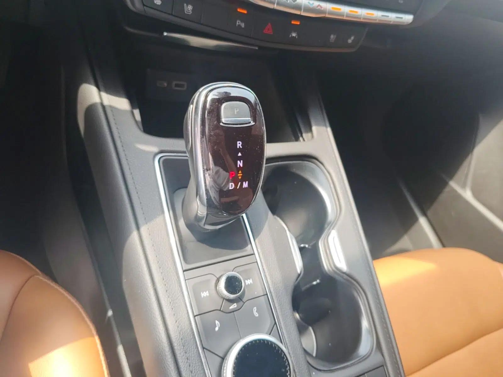 Cadillac XT4 2022 28T Four-Wheel Drive Prestige Version — миниатюра 22