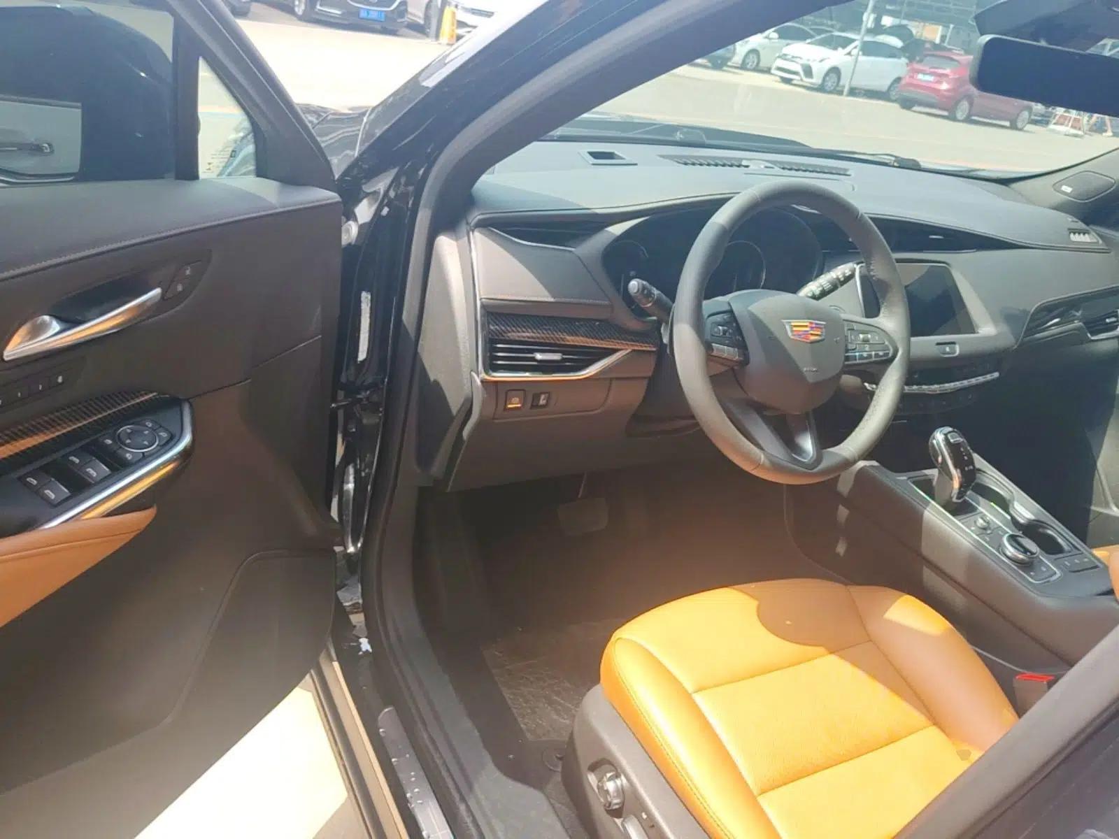 Cadillac XT4 2022 28T Four-Wheel Drive Prestige Version — миниатюра 24