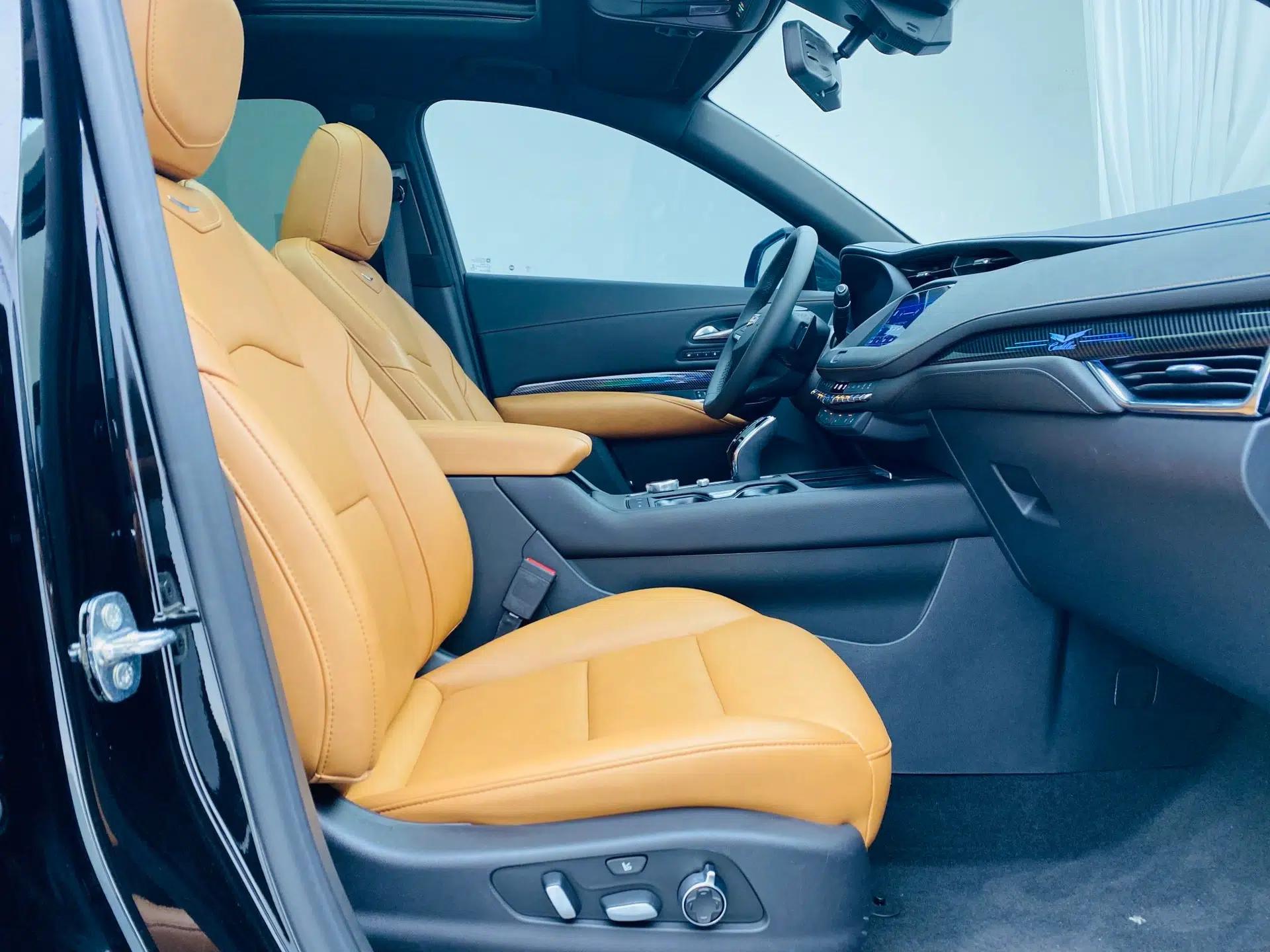 Cadillac XT4 2022 28T Four-Wheel Drive Prestige Version — миниатюра 32
