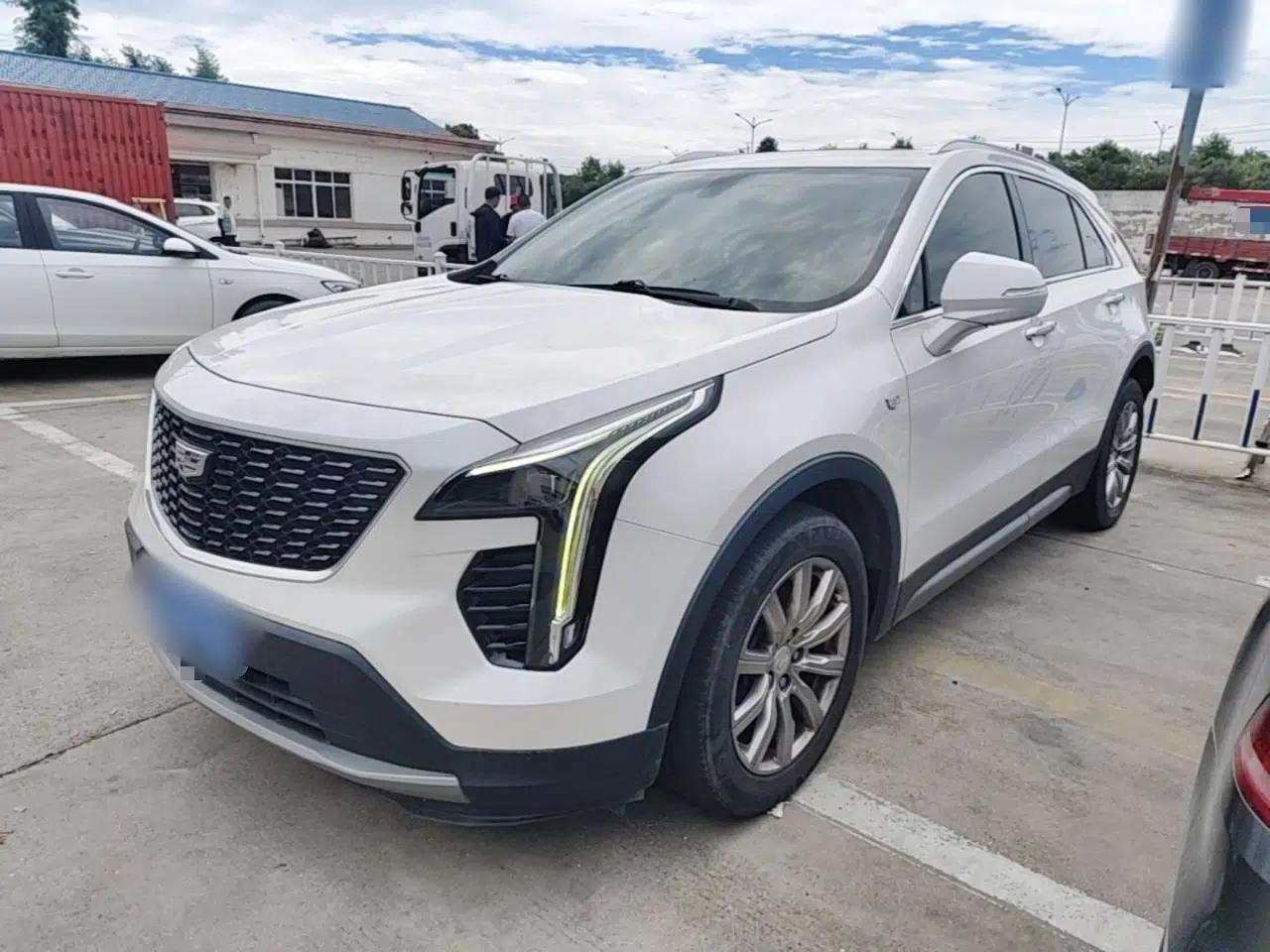 Cadillac XT4 2020 28T Two-Wheel-Drive Leading Version — миниатюра 1