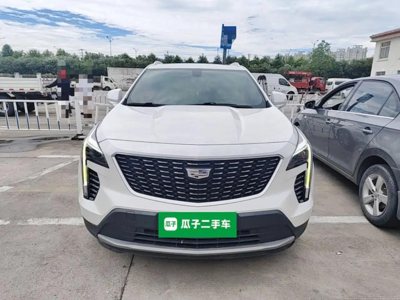 Cadillac XT4 2020 28T Two-Wheel-Drive Leading Version — миниатюра 2