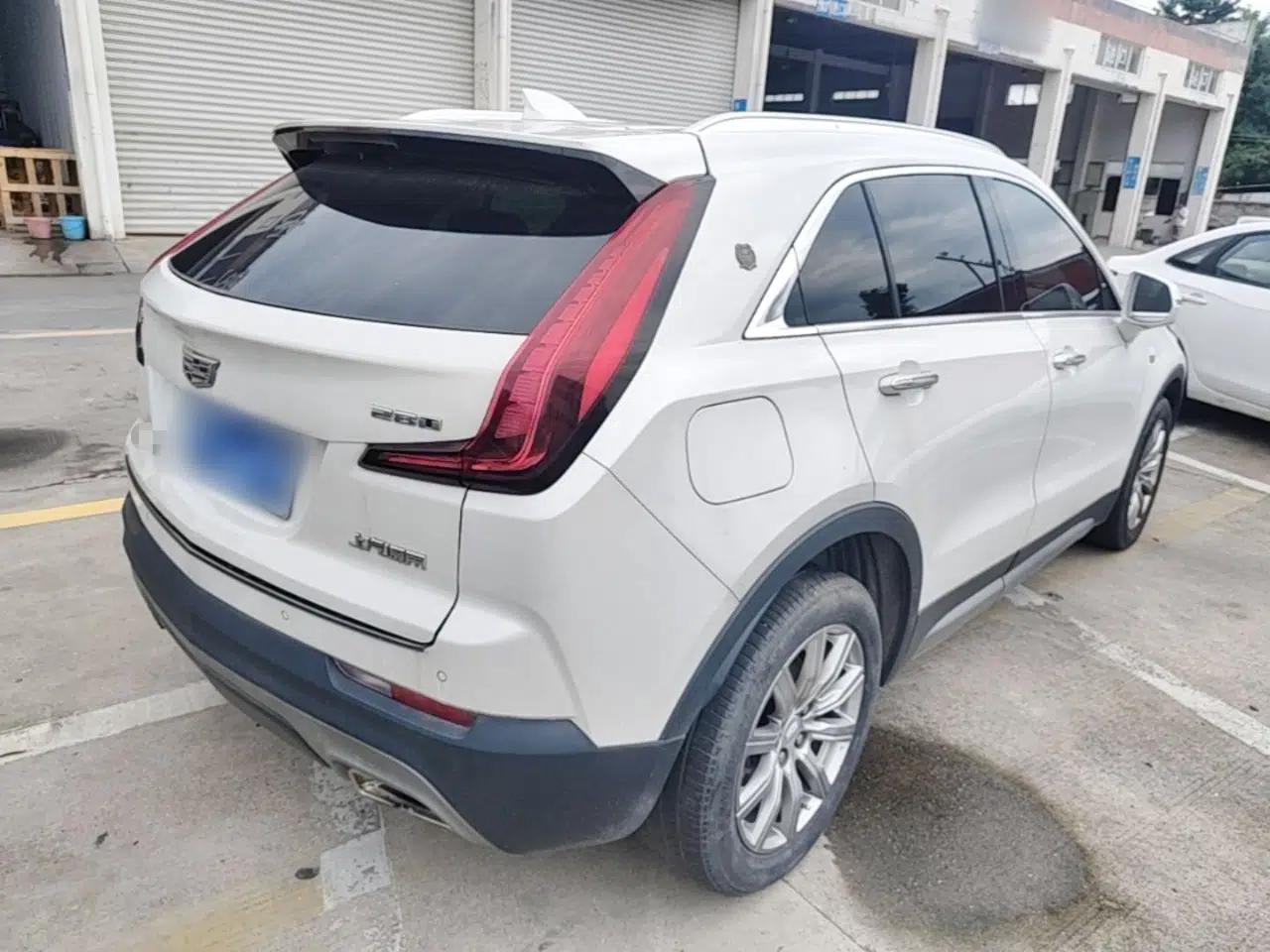 Cadillac XT4 2020 28T Two-Wheel-Drive Leading Version — миниатюра 6