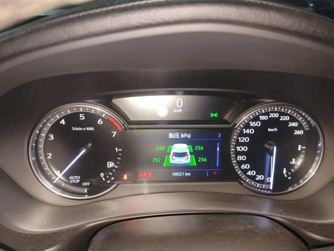 Cadillac XT4 2020 28T Two-Wheel-Drive Leading Version — миниатюра 11