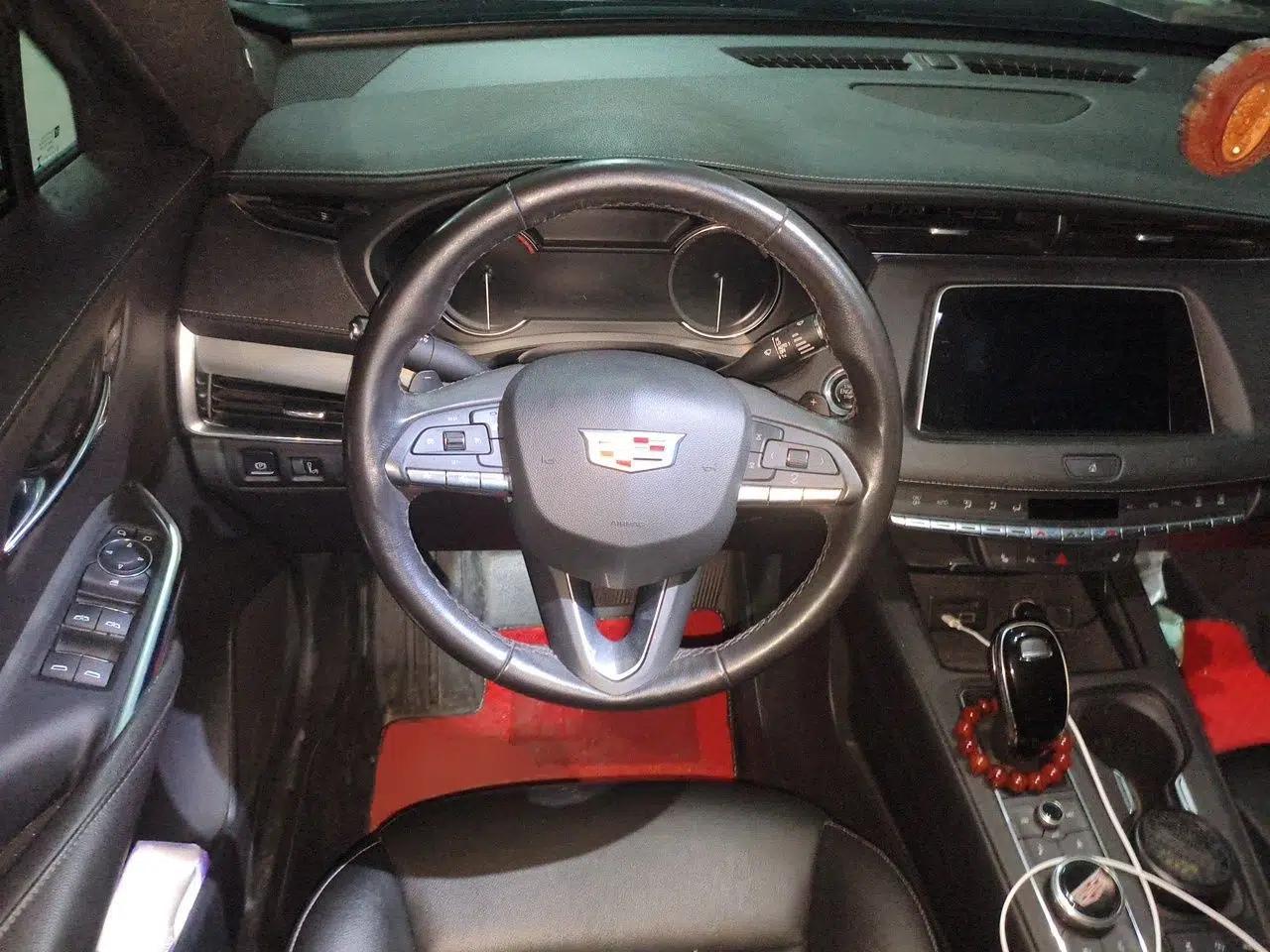 Cadillac XT4 2020 28T Two-Wheel-Drive Leading Version — миниатюра 10